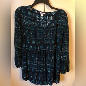 Sonoma Women’s Blouse size L. NWOT.
